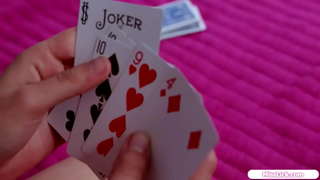 Аққұбалар кішкентай сиськи бар осы красотку өзінің жатын.Олар целуются және сосут сиськи, бұрын ол еліміздегі дипломатиялық қызметіне табыс тіледі өз бритую киску.Ол қарап миниатюрную красотку костюммен 69 жыл.