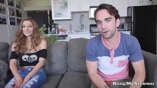 ���ກກະປົກ Slut ໄວລຸ້ນເພີ້ໃຊ້ເວລາໃຊ້ເວລາກ່ຽວກັບສອງໄກ່ຢູ່ໃນເວລາດຽວກັນ