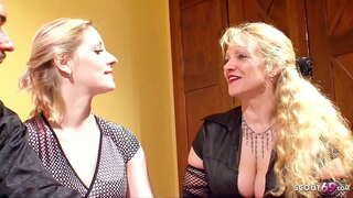 ���ူငယ်အကြုံစုံတွဲလာတယ်ရင့်ကျက်ထံမှအကူအညီအိမ်နီးချင်းအတွက်သူမ၏ပထမဦးဆုံးအ Threesome မင်း