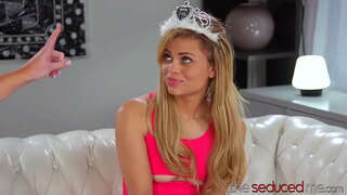 ���ंगली का, और प्यारी टीन