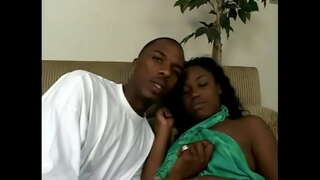 Ĺ�木宝贝吸硬黑色的阳具，然后被搞砸所有的位置