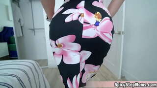 Маќеа има некои проблеми Таа е nymphomaniac и таа не може престанам