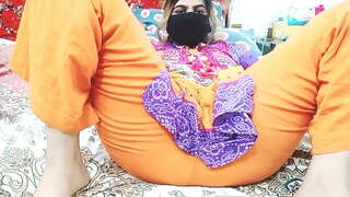 Бхабхи Анал Ири План Менен Ойнойт Дилдо