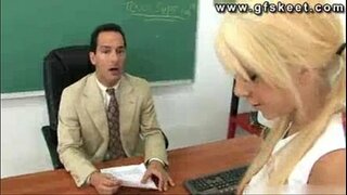 ���ाम इस लड़की को!