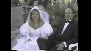 Француски девојка добива fucked додека облечен во бела венчаница