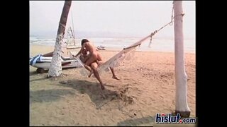 Gina ir āra meitene