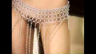 ���ृत्य एकल केटी राम्रो a4U - Lincy Leaw