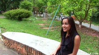 Latina ricevute caldo per il viso dopo aver ottenuto la sua figa e culo scopata hard