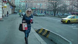 ���दरक का सही स्तन को छुआ नम्रता से