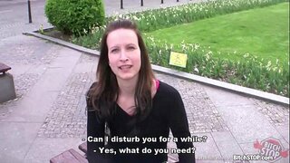 ���ुतिया रोक - एवलिन लोपेज कमबख्त सार्वजनिक शौचालय में