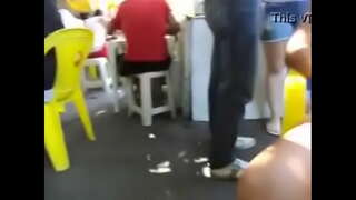 Madanm mwen Montre nan Bar la pou