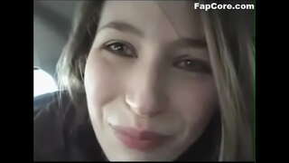 сосал, һәм егет тиз файдалана