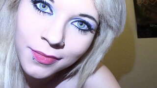 ���रम कामुक मुलगी लाळ गाळणे जीभ