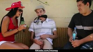 Голая духтар ва сахт трах ҷинсӣ видео 17