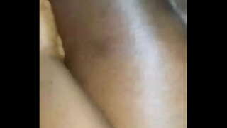 Bust et Nutt på henne rasshøl