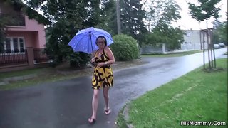 Зрелая-апам жана гвардия лесбиянка ойнойт бири-бири менен