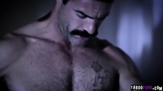 Jaye Verë udhëtim në krye të Charles Dera