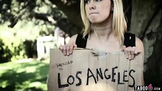 ���ालवा घरापासून दूर तरुण एकाच मांजर fucked नंतर hitchhike