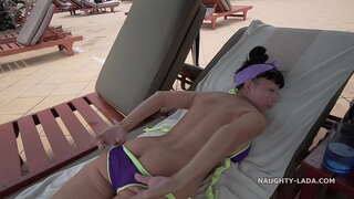 ���ेरी पारदर्शी बिकनी