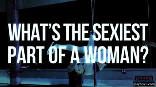 ریزه اندام لاتینا رقص و برهنه می شود در اسباب بازی تناسب اندام لخت