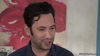 ���ूर्व bf डाल अपने सेक्सी श्यामला प्रेमिका में बंधन और मार पड़ी है और उसके