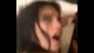 Anh đã làm tình với em gái mình khi mẹ là không ở nhà