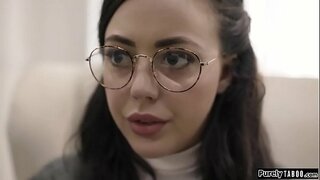 Проблемной исамтэ понна выль амал - социальной ужась-а, кин-а со ӵош пумисько.Со одӥг гинэ, соин солы но юрттыны сузэр кин быгатэ, со понна но тырыны луоз.Со потэмын, сое со мед ысь сексэн выроно.Мукет выбор ӧй вал, со сое лэзиз но, соослэн басьтэм люкетсы гульымо сиим, соослэн азьвыл со кезьыт трах