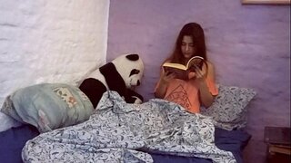 Perdo l&#039;esame perché il mio ex viene in camera mia e mi fotte fino a quando sono molto stanco