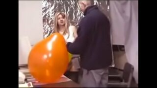 ���ार्यालय में सेक्स कण एक ballon