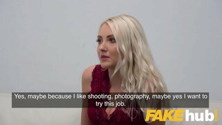 Поддельный агент Сексуальную Хелен трахнул чейин оргазмга мүчөсү агент