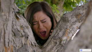 ���ुले में समलिंगी स्त्रियां तीन प्रतिभागियों का सम्भोग