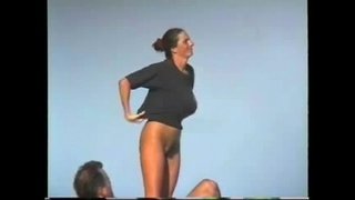 Obrovská-prsa-na-na-pláži - http:// /WantToChat