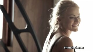 Giliai analinis su karšto blondinai