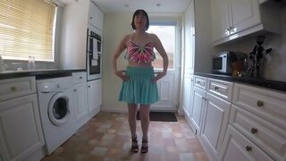 ���ंबट लहान स्तन