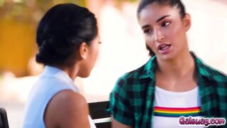 Эмбер и Эмили планируют обратить заклинание вспять