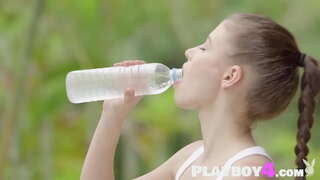 Sexy babe rodo, gražus kūnas