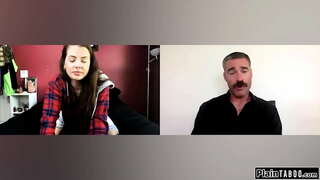 ���ंचिका किशोर नग्न पाने के लिए ifo उसके perv परामर्शदाता.वह बाहर उसके बड़े स्तन और उसे पकड़ लेता है । वह deepthroats और उसके बालों वाली बिल्ली