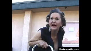 ���ველი Chicks გარდამტეხი ხრიკები #1 - ჯენეტ, დეივ Hardman, ძუძუები - Senile ბებო, ორი გადახრილებს